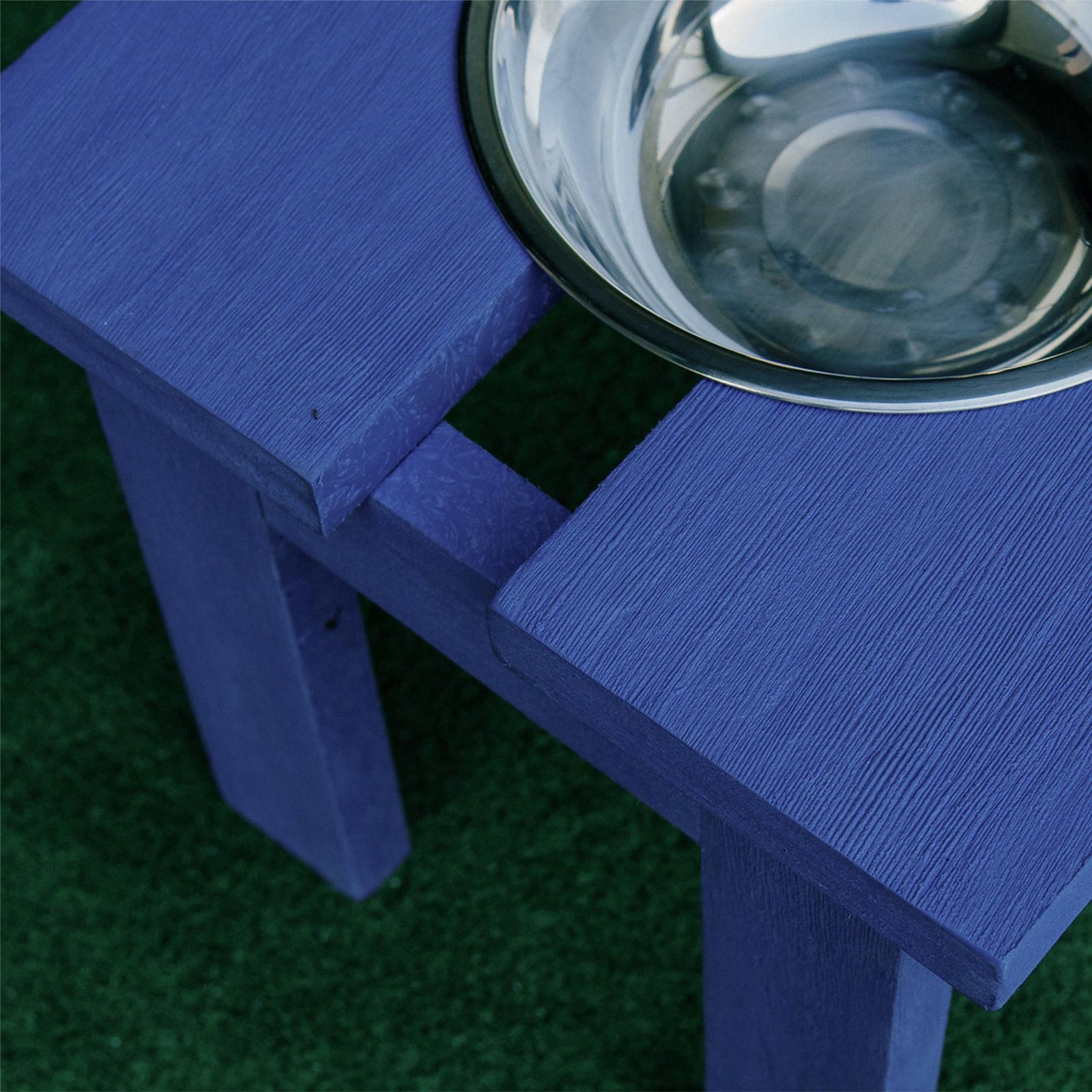 Large Dog Feeder